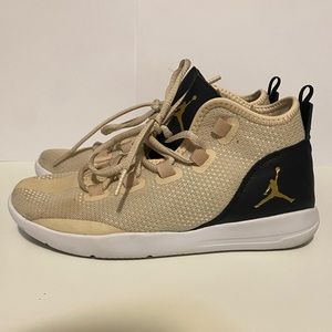 Jordan reveal Girls grade school